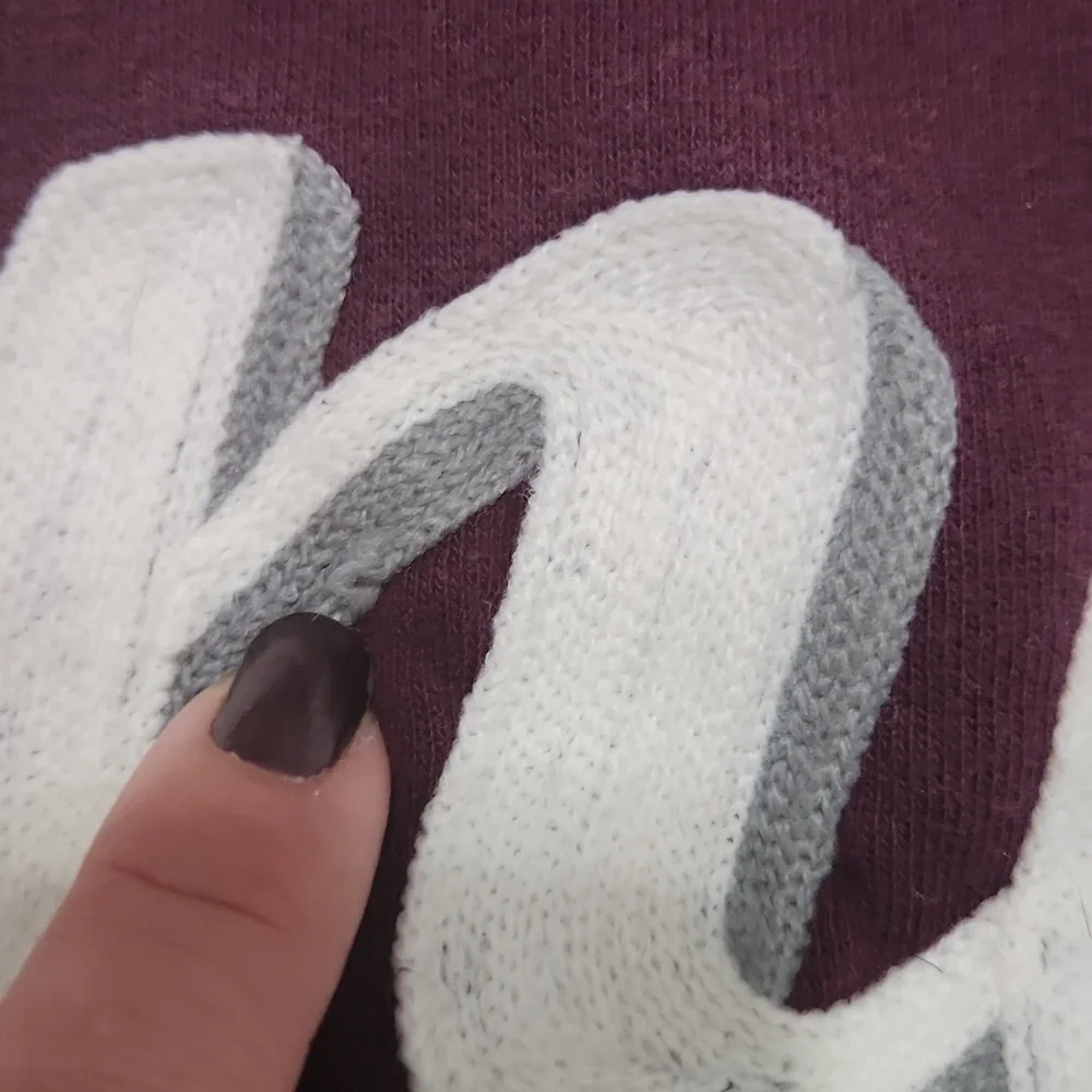 PINK Victoria’s Secret embroidered logo hoodie burgundy size medium - Picture 4 of 6